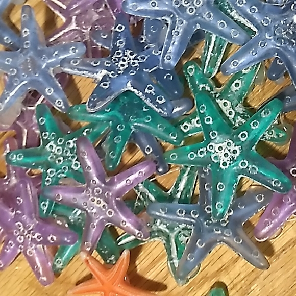 Starfish- various colours - Picture 2 of 8